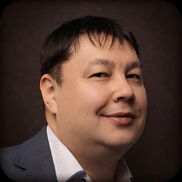 Victor S. — Digital Marketing Strategist